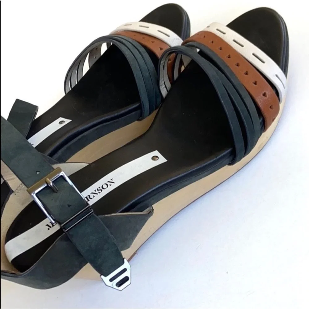 Bisbee Platform Sandal Size 11 / MATT BERNSON